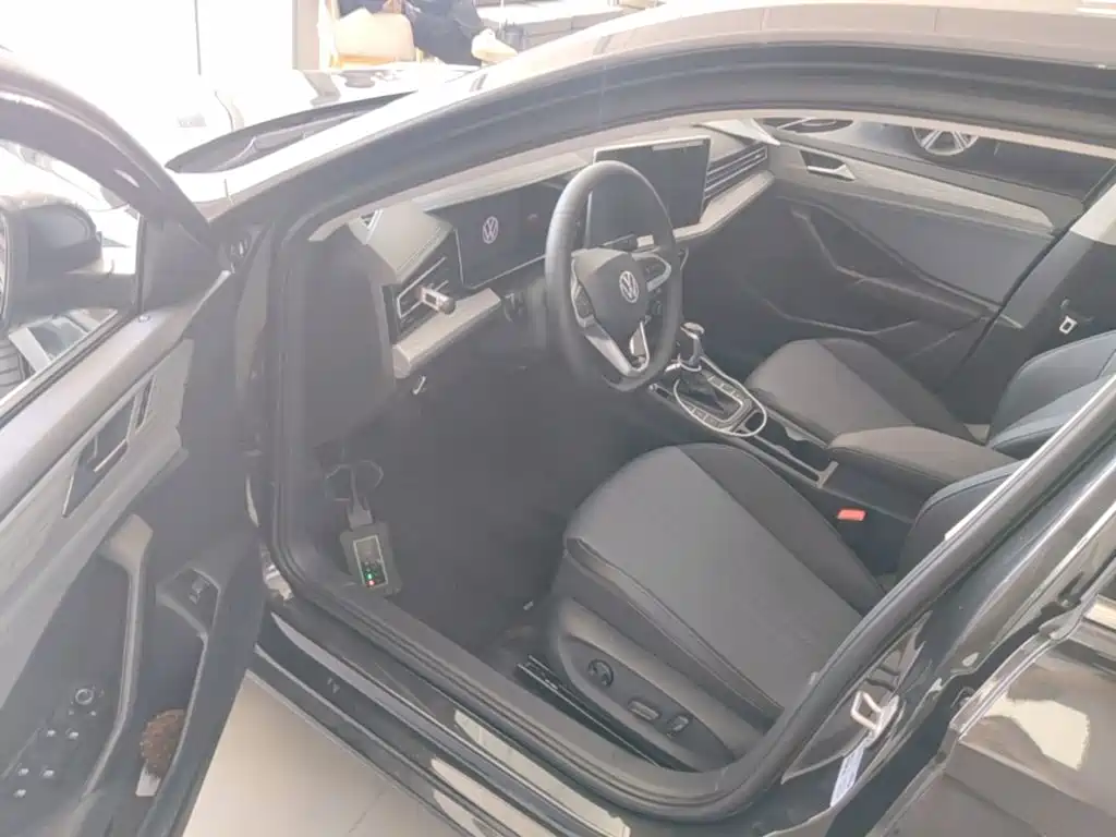 Volkswagen Sagitar 2026 2026 Model 30 Million Special Selection 300TSI DSG Surpass Edition