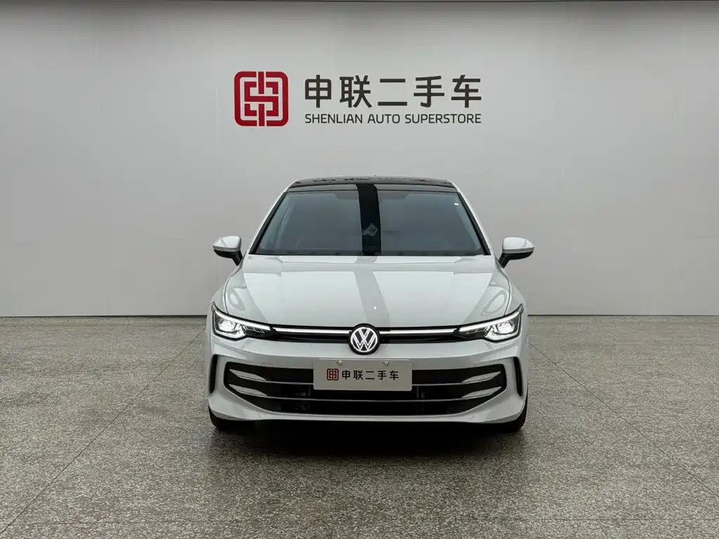 Фото 5 - Volkswagen Golf