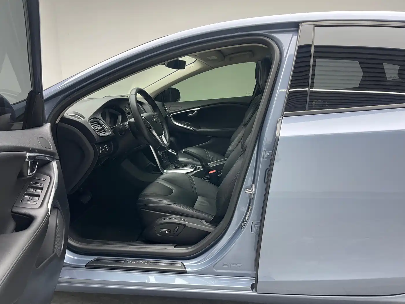 Volvo V40 2019 2019 T3 Momentum