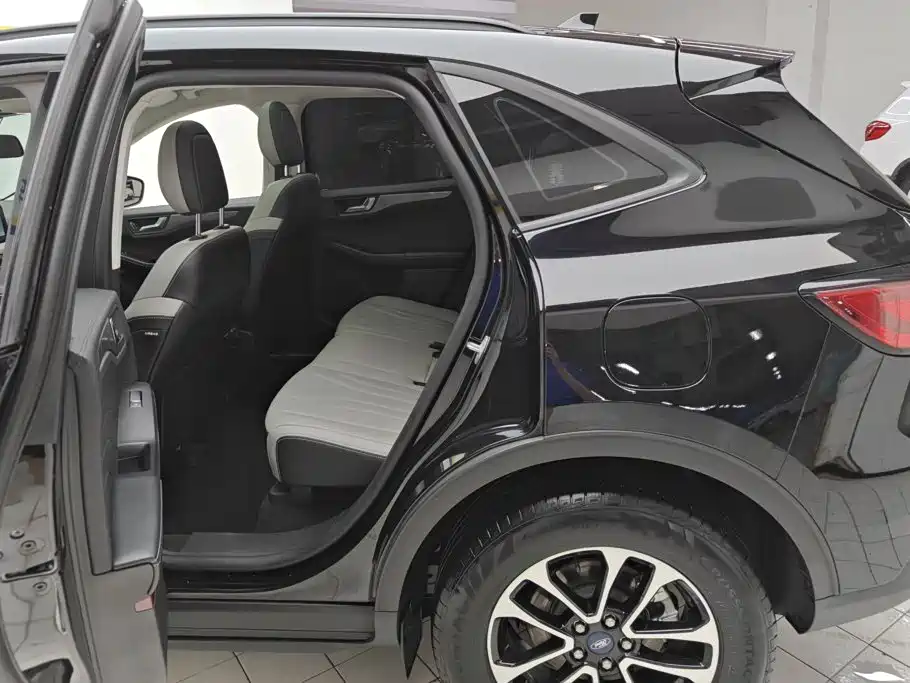 Ford Escape 2022 2020 EcoBoost 245 2WD Leisure Edition