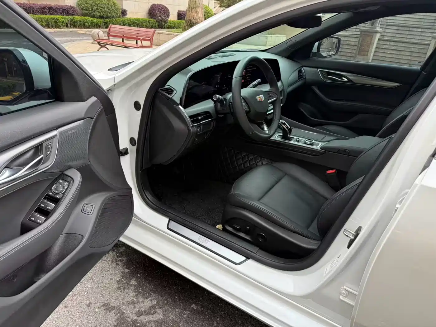 Cadillac CT5 2024 28T Luxury Model Pro фото 6