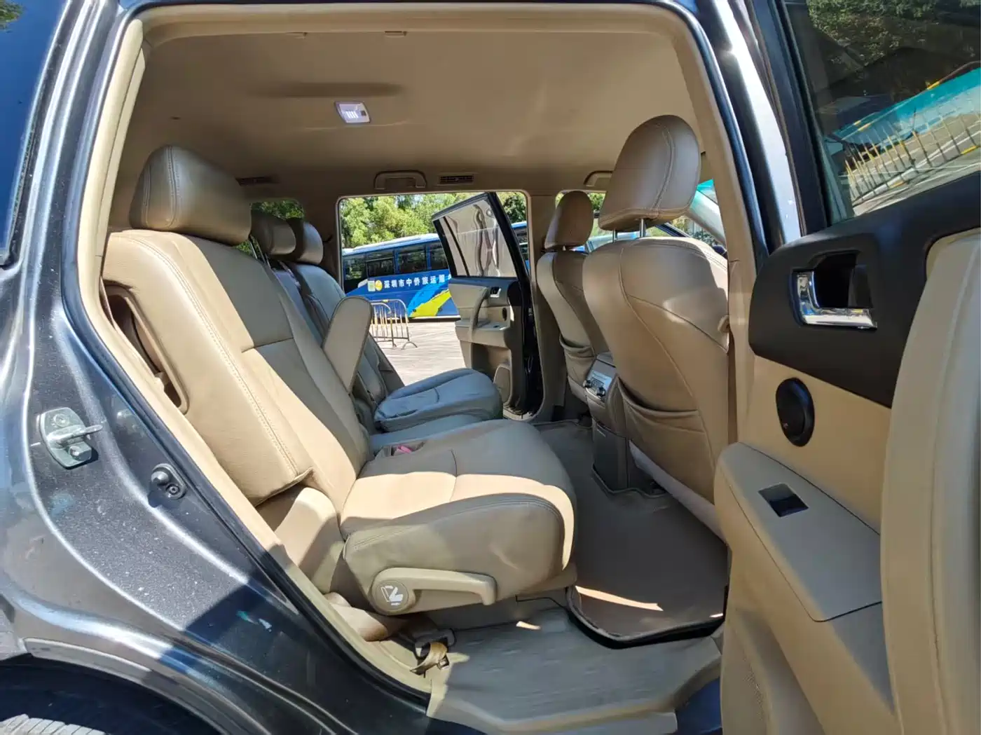 Toyota Highlander 2012 2.7L 2WD 7-Seat Elite фото 9