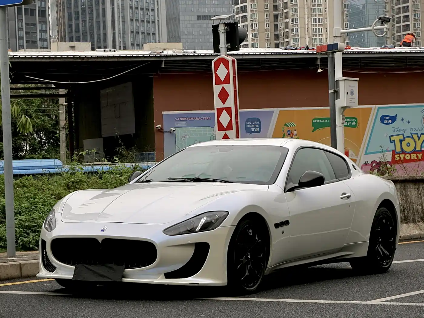 Maserati GranTurismo 2017 2007 4.2L Standard