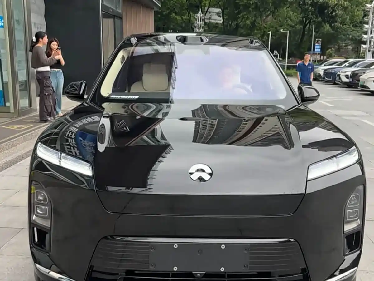 NIO ES8 2026 2025 Model 6-Seat Executive Luxury Edition