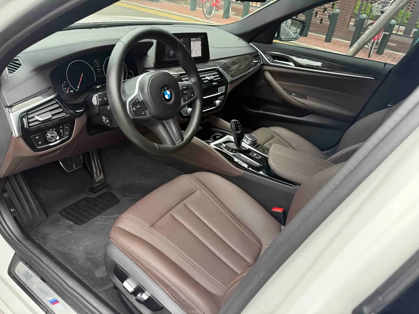 BMW 5 Series 2019 525Li M Sport Package фото 7