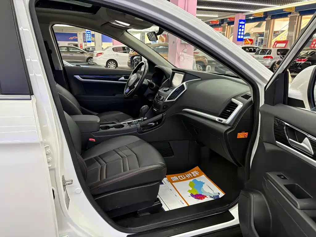 Dongfeng Aeolus Dongfeng Fengshen AX7 2017 2016 2.0L Automatic Smart Comfort