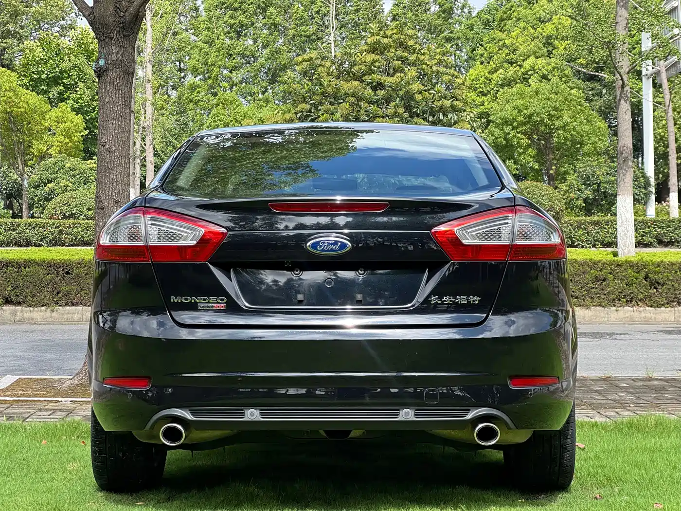 Ford Mondeo Zhisheng 2013 2011 2.0L GTDi200 Fashion