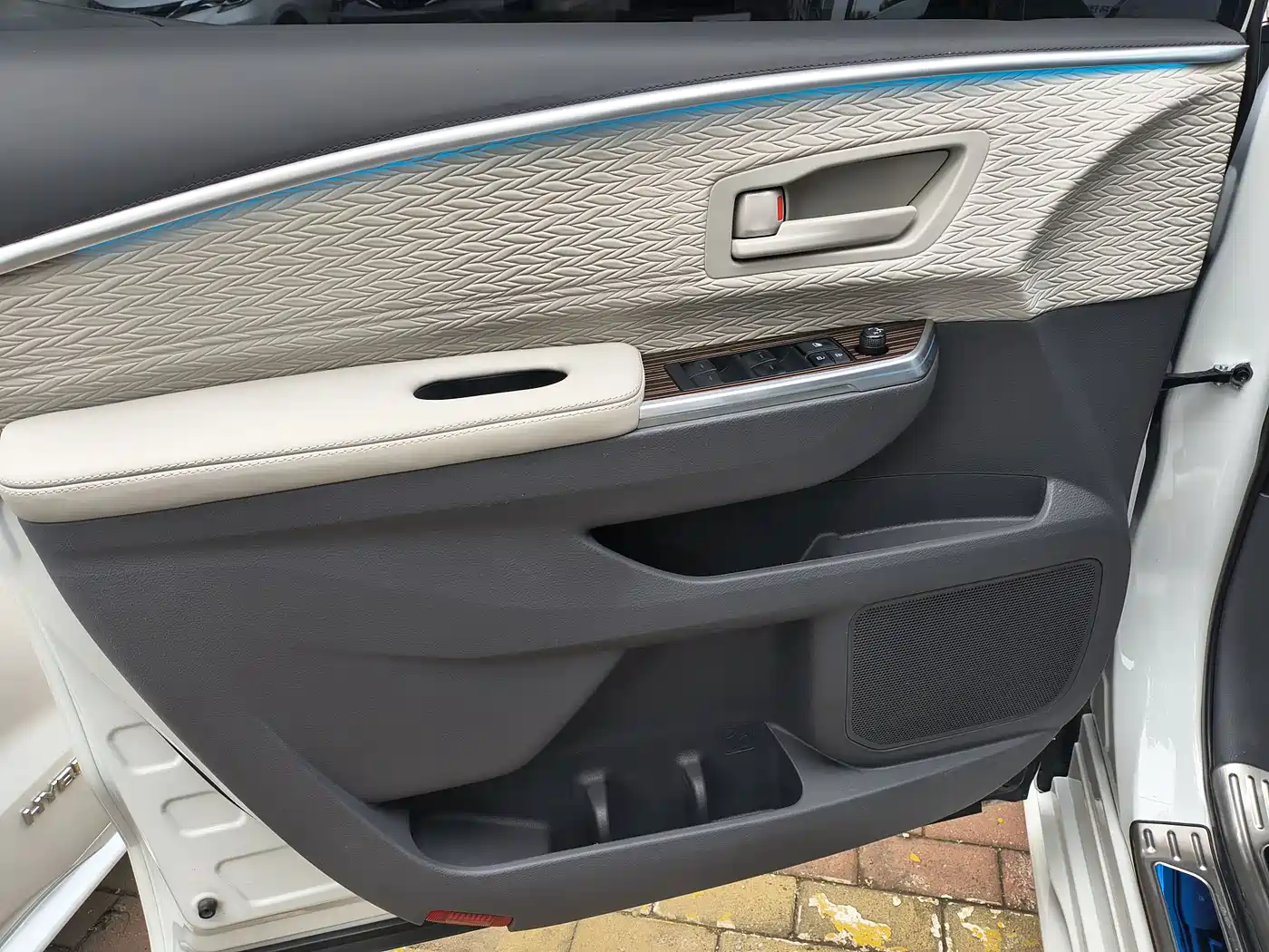 Toyota Sienna 2023 2.5L Hybrid Comfort Edition фото 9