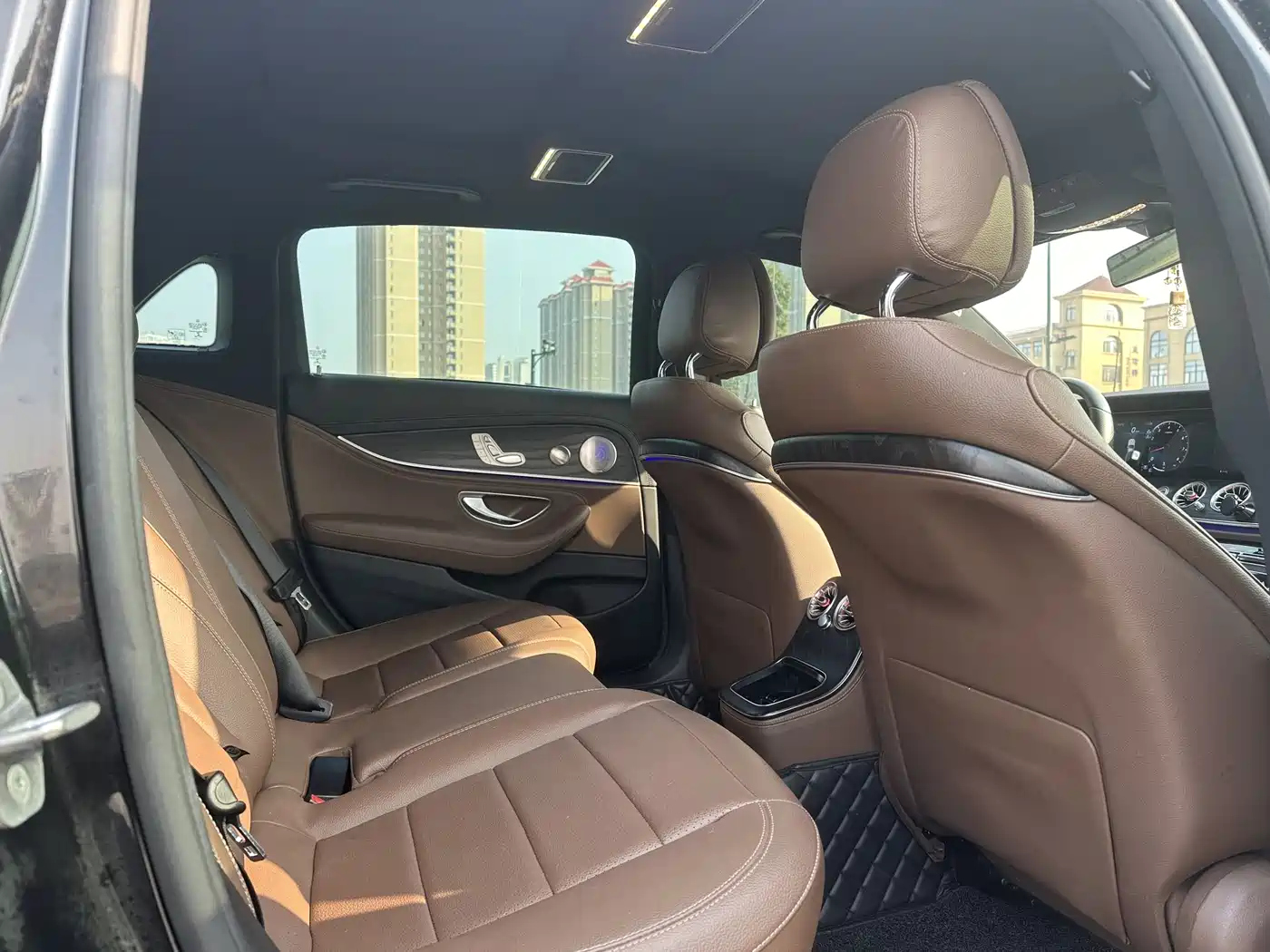 Mercedes-Benz E-Class 2023 E 300 L Luxury фото 8