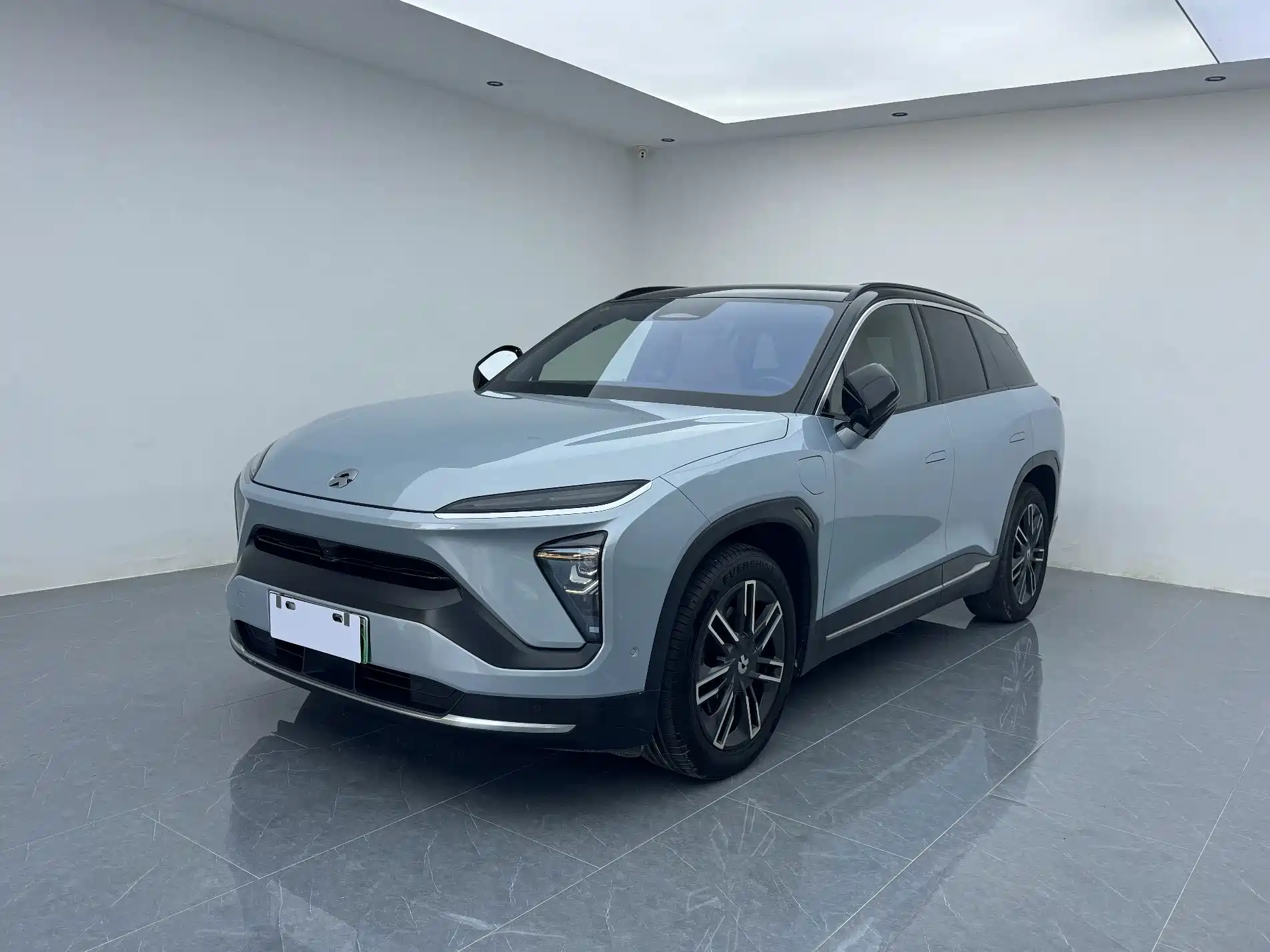Фото 1 - NIO ES6