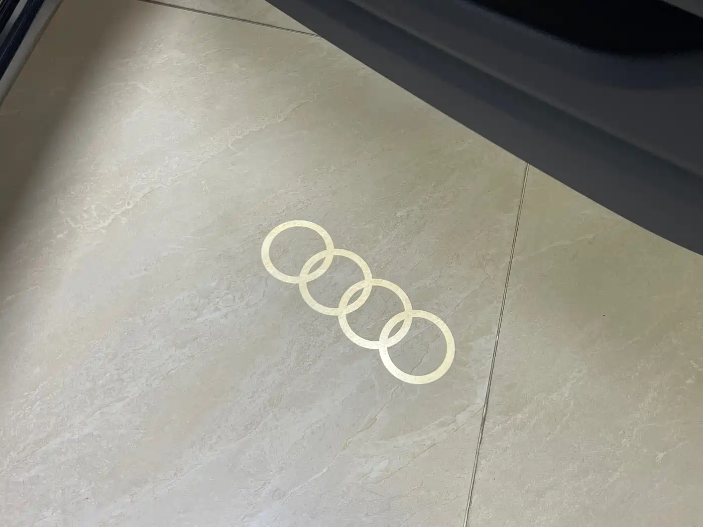 Audi A6L 2023 45 TFSI Premium Selection Dynamic фото 9