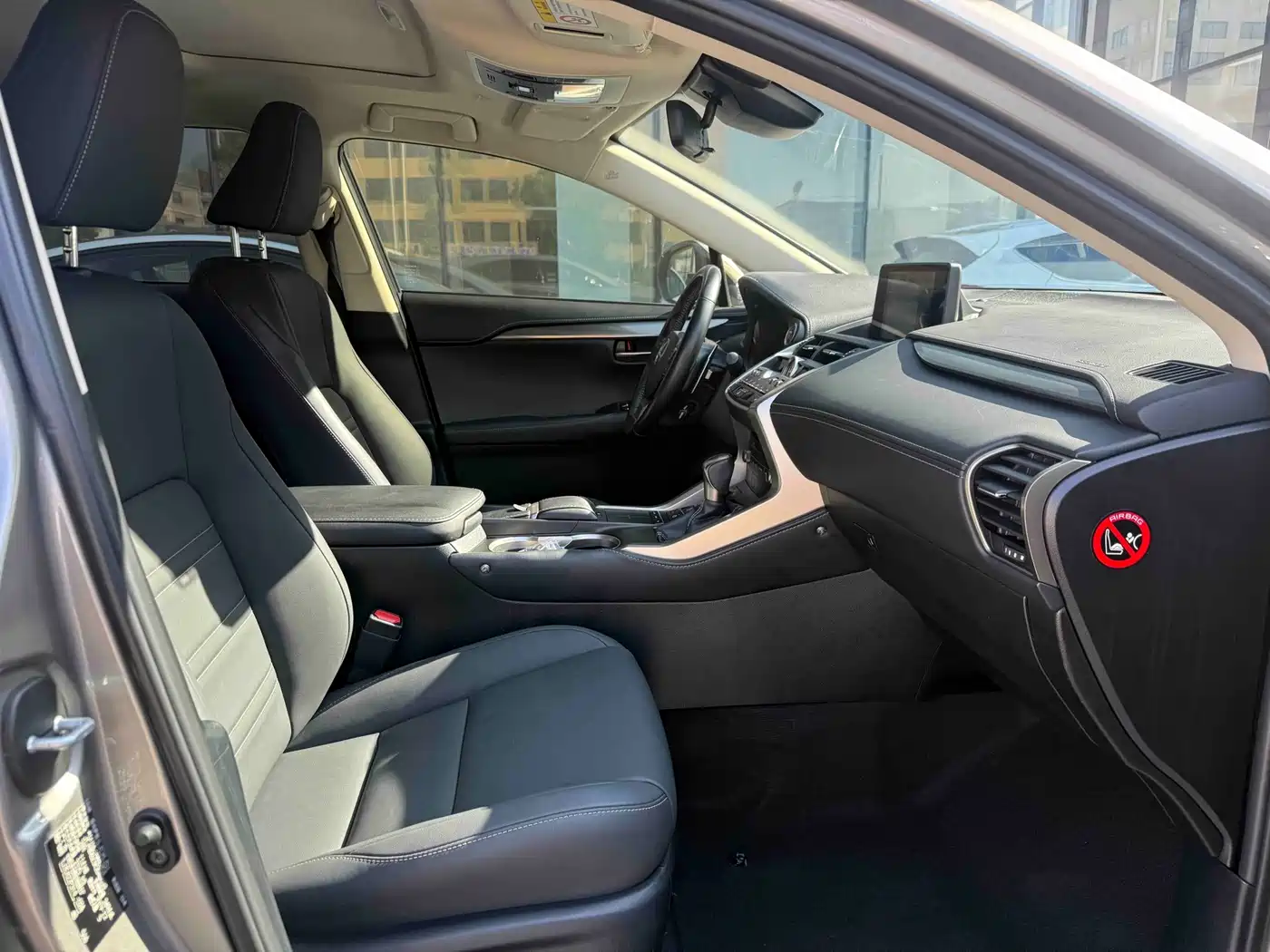 Фото 6 - Lexus NX