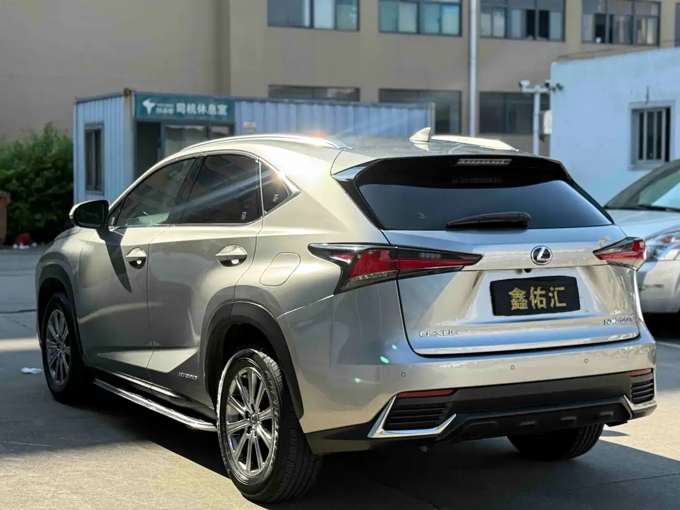 Фото 9 - Lexus NX