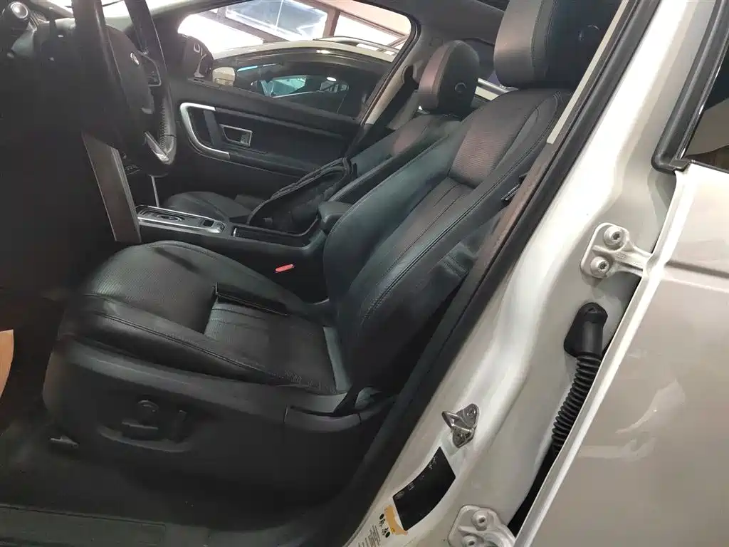 Land Rover Discovery Sport 2016 2.0T SE фото 7