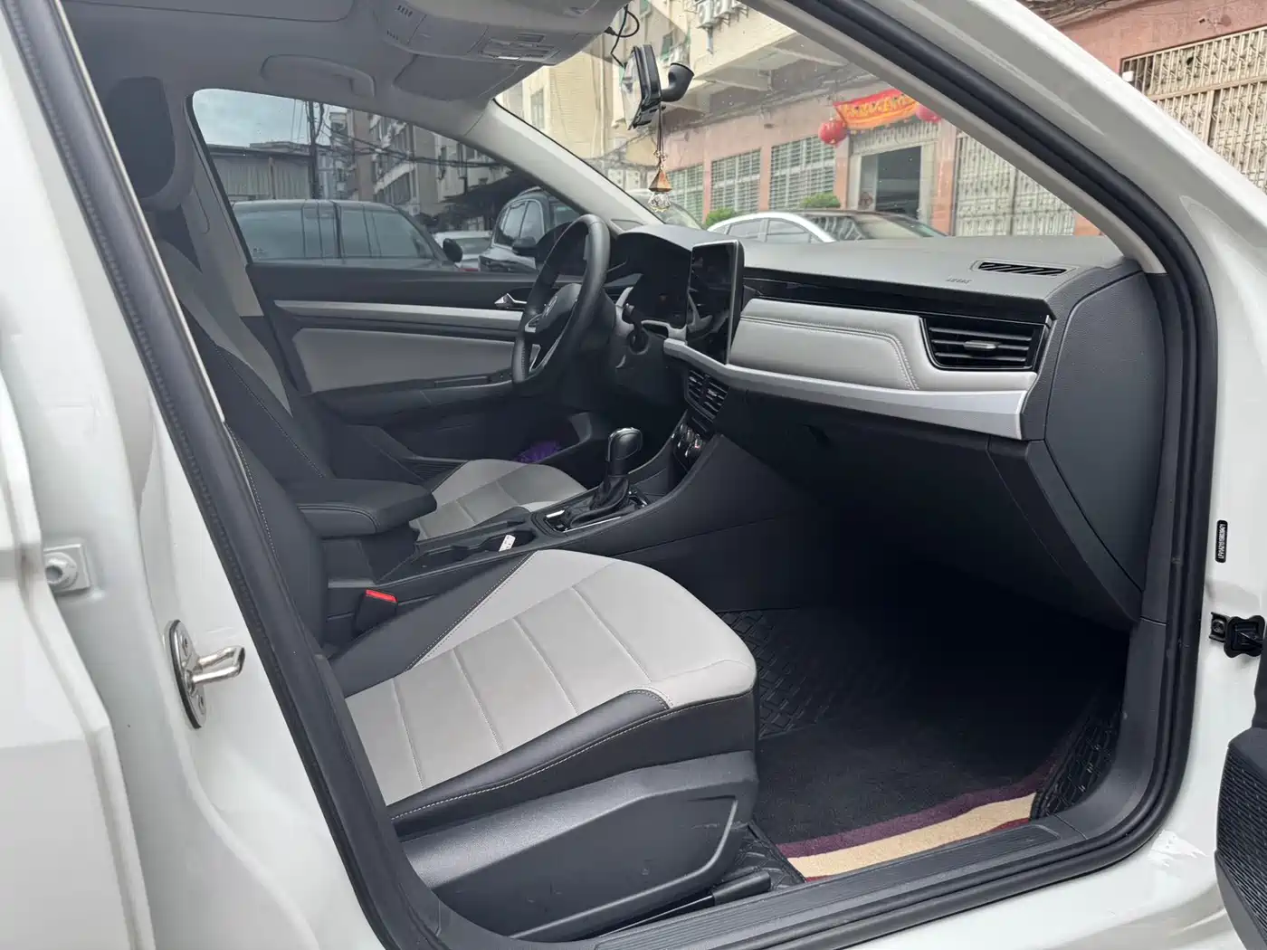 Volkswagen Bora 2025 200TSI DSG Joy Ride Navigation Edition фото 8