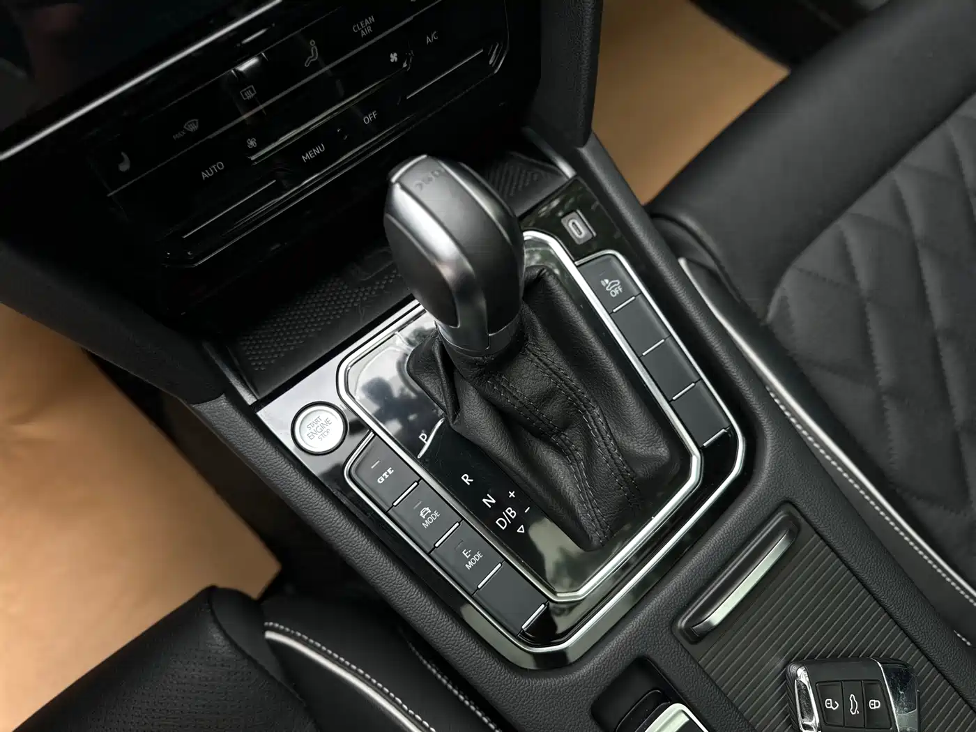 Volkswagen Magotan GTE Plug-in Hybrid 2022 GTE Luxury фото 9