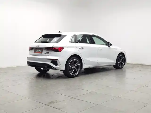 Audi A3 2021 Sportback 35 TFSI Fashion Sport — фото 2