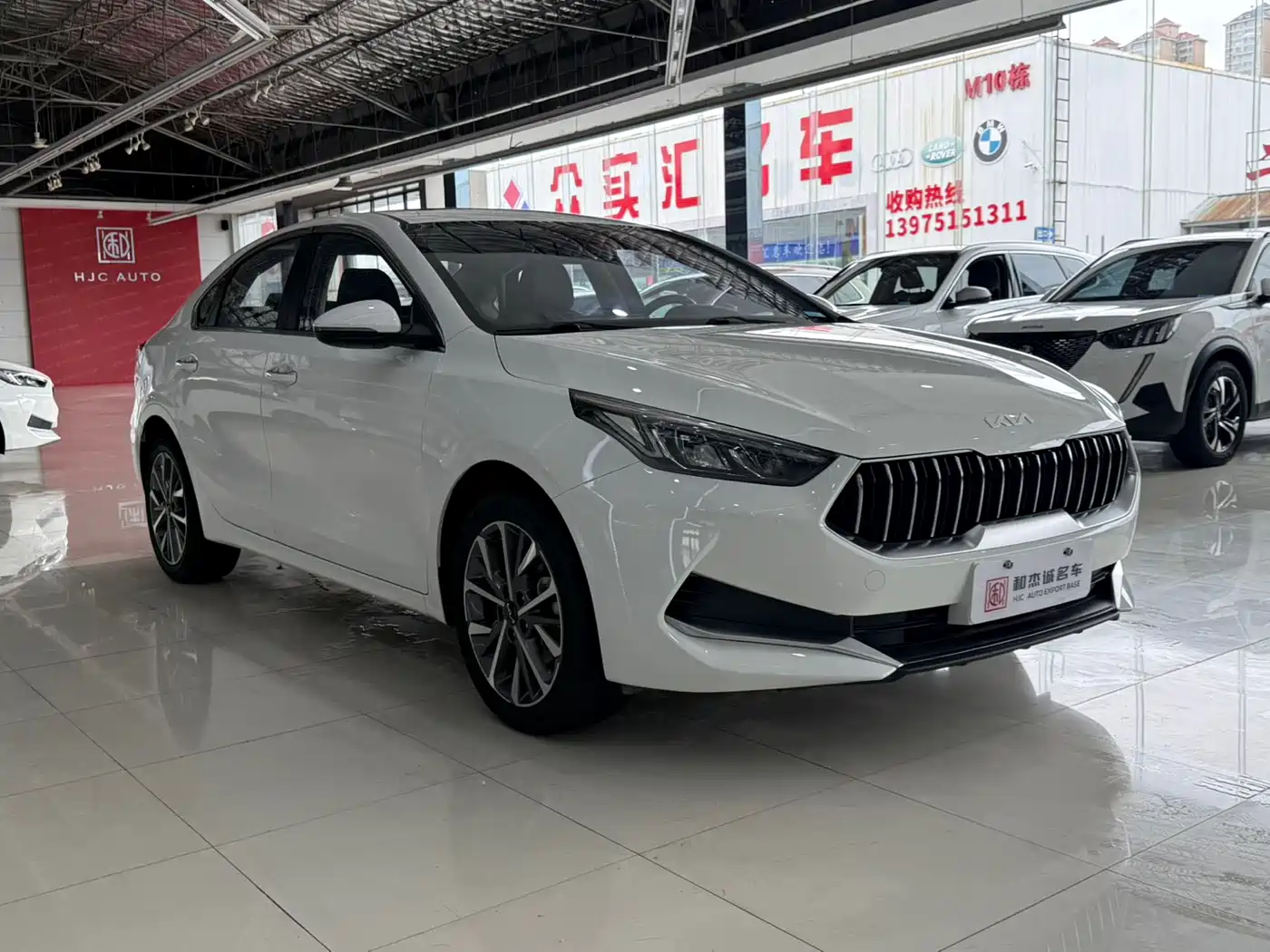 Kia K3 2021 Facelift 1.5L CVT Fashion Edition фото 2