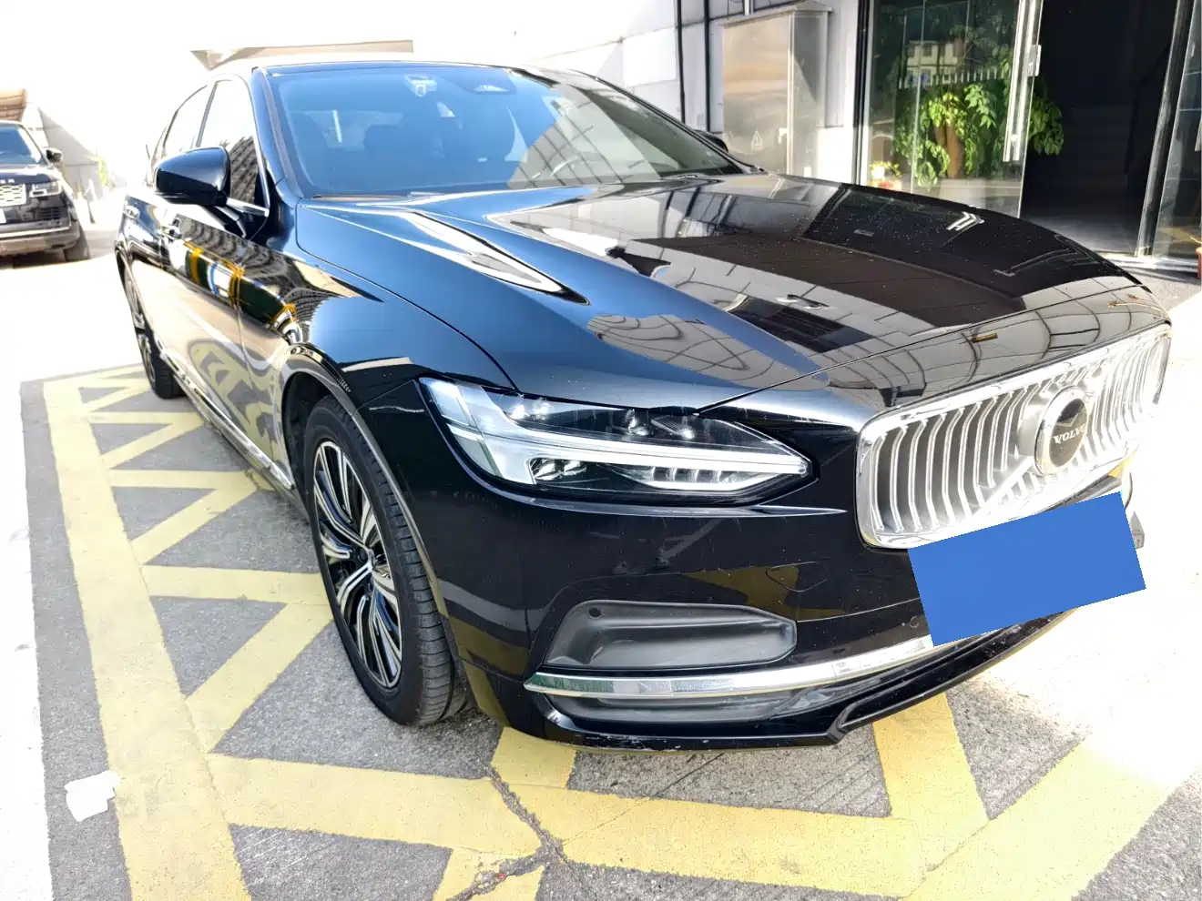 VOLVO S90