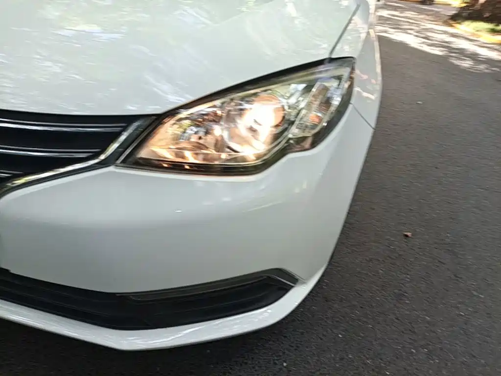 Roewe 360 2017 2017 1.5L Auto Luxury Edition