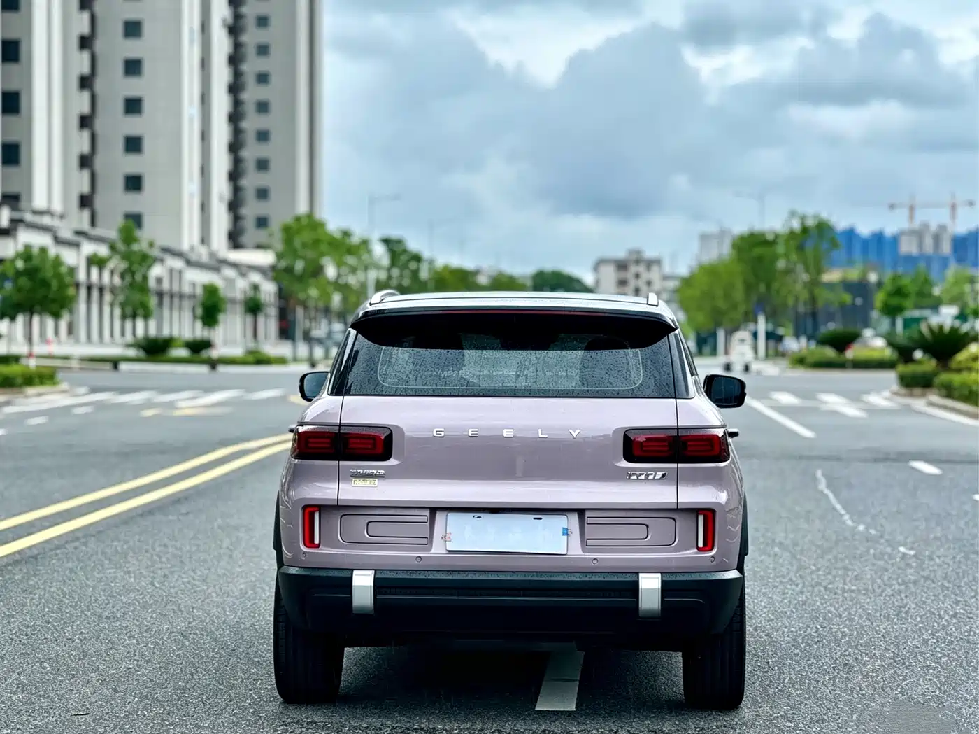 Geely ICON 2024 2025 Linglong 1.5TD Golden Joy Edition