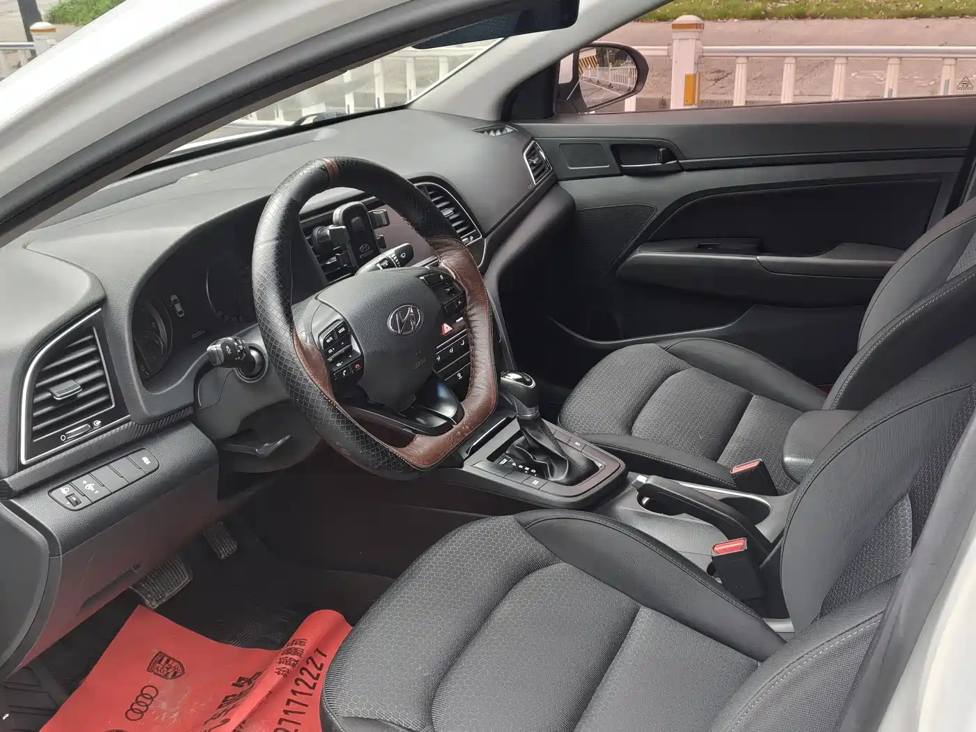 Hyundai Elantra 2018 1.4T DCT Dynamic·Vitality Model фото 5