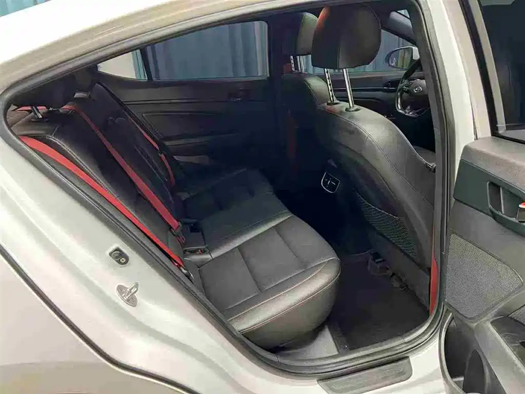 Hyundai Elantra 2020 1.4T DCT Dynamic·Vitality фото 6
