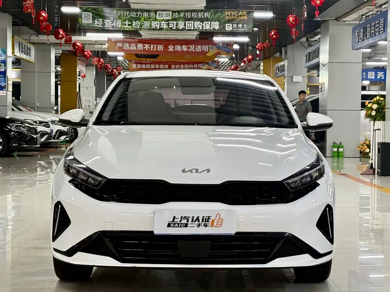 Kia K3 2023 Model 1.5L CVT Luxury Edition фото 2