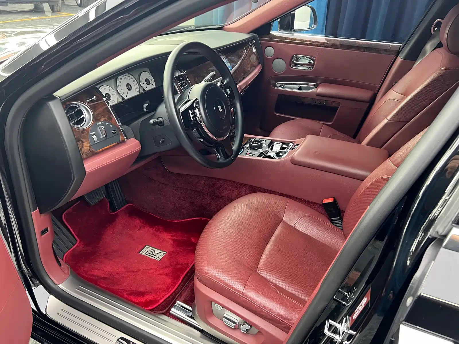Фото 7 - Rolls-Royce Ghost