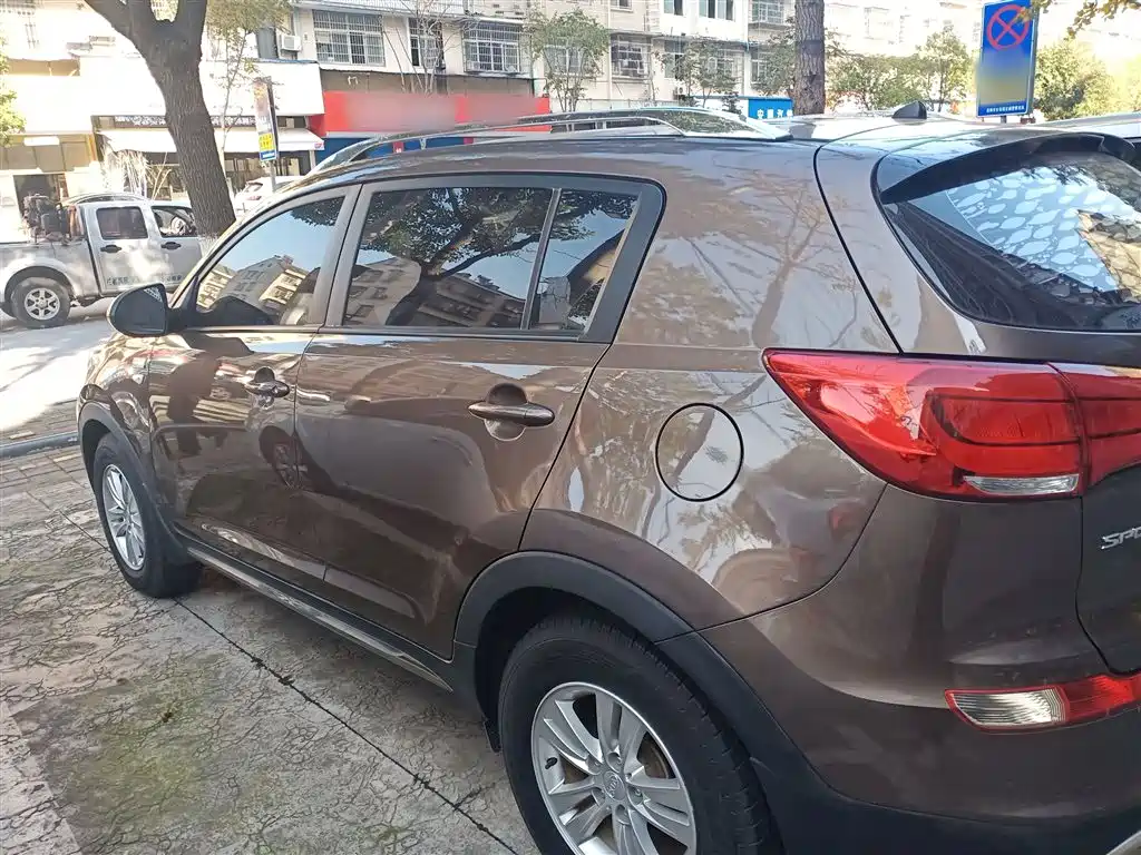 Kia Sportage 2015 2.0L Automatic 2WD GL фото 5