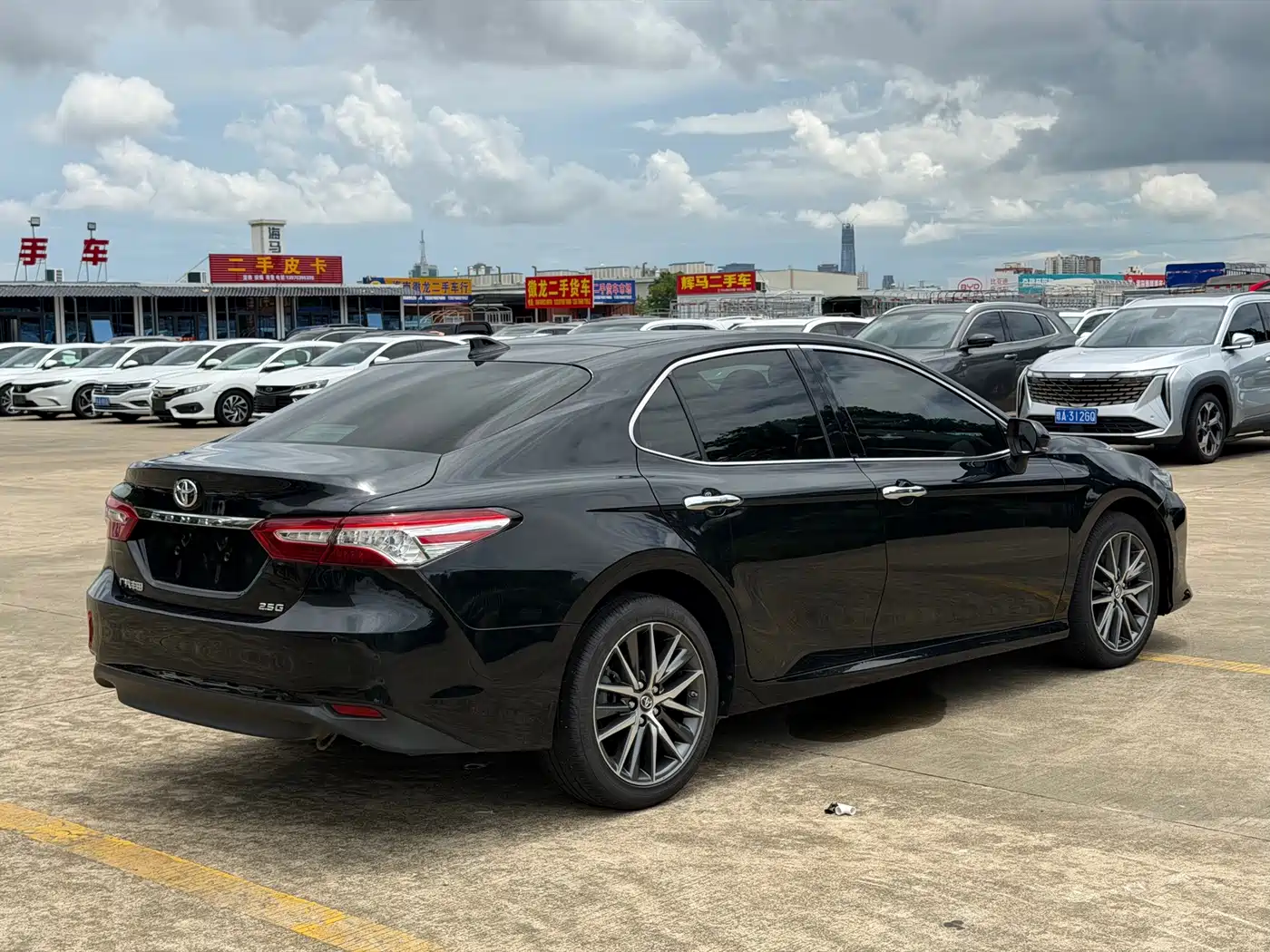 Фото 7 - Toyota Camry