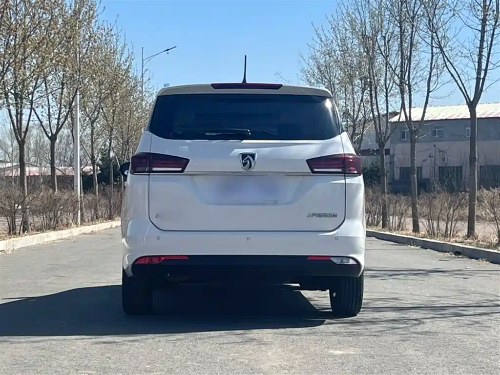 Baojun 360 2018 2018 1.5L Automatic Luxury (China V)
