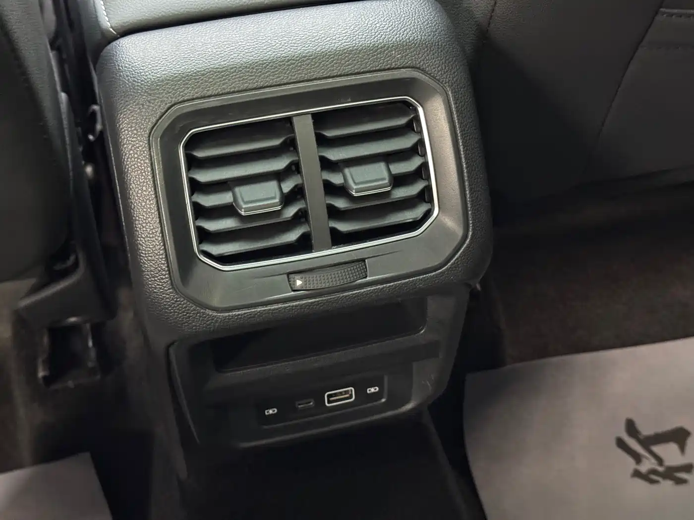 Volkswagen Tiguan L 2023 280TSI 2WD Trend Limited Edition фото 21