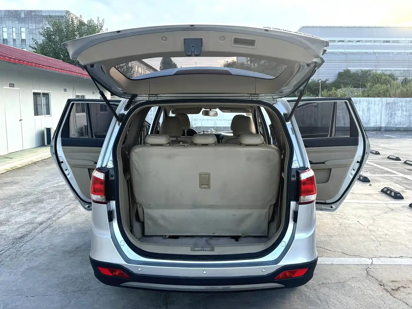 Baojun 730 2015 2014 1.5L Manual Comfort 7-seater