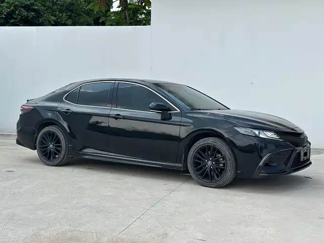 Toyota Camry 2023 2.0S Knight Edition — фото 3
