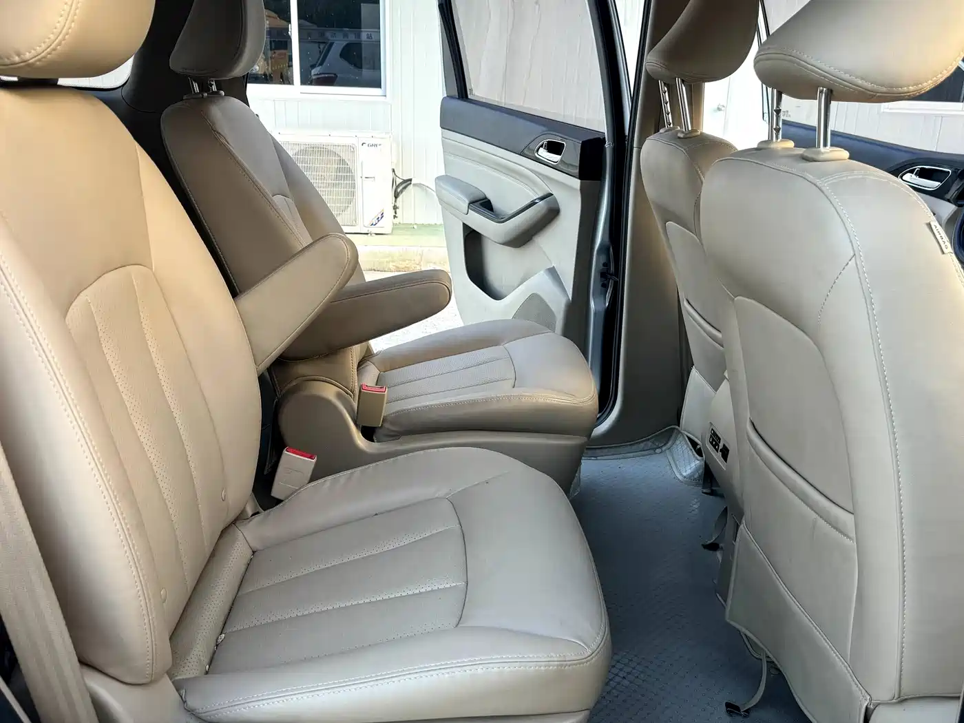 Baojun 730 2015 2014 1.5L Manual Comfort 7-seater