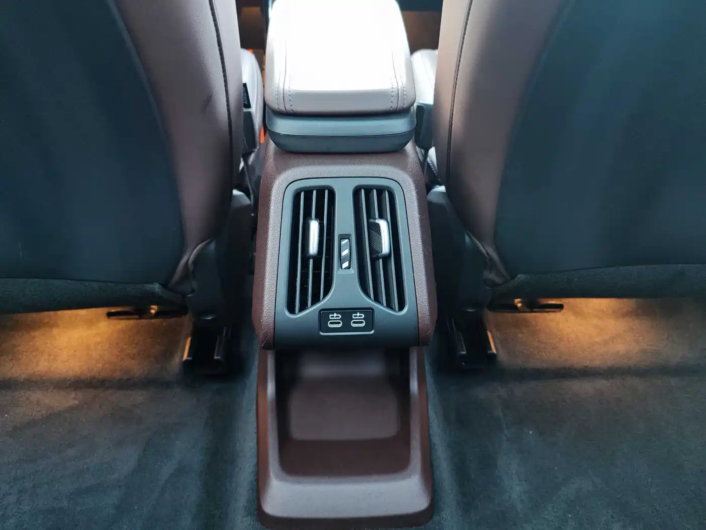 BMW iX1 2023 eDrive25L X Design Package фото 9