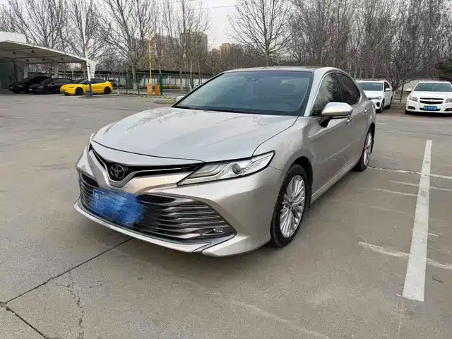 TOYOTA CAMRY