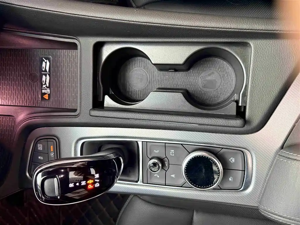 Cadillac CT5 2024 28T Luxury Model Pro фото 35