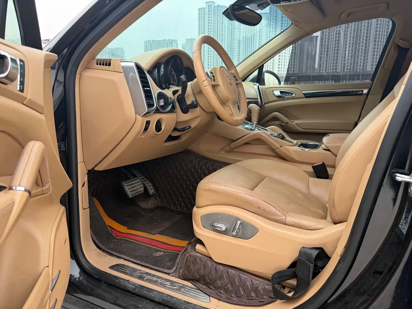 Porsche Cayenne 2014 Cayenne Platinum Edition 3.0T фото 8
