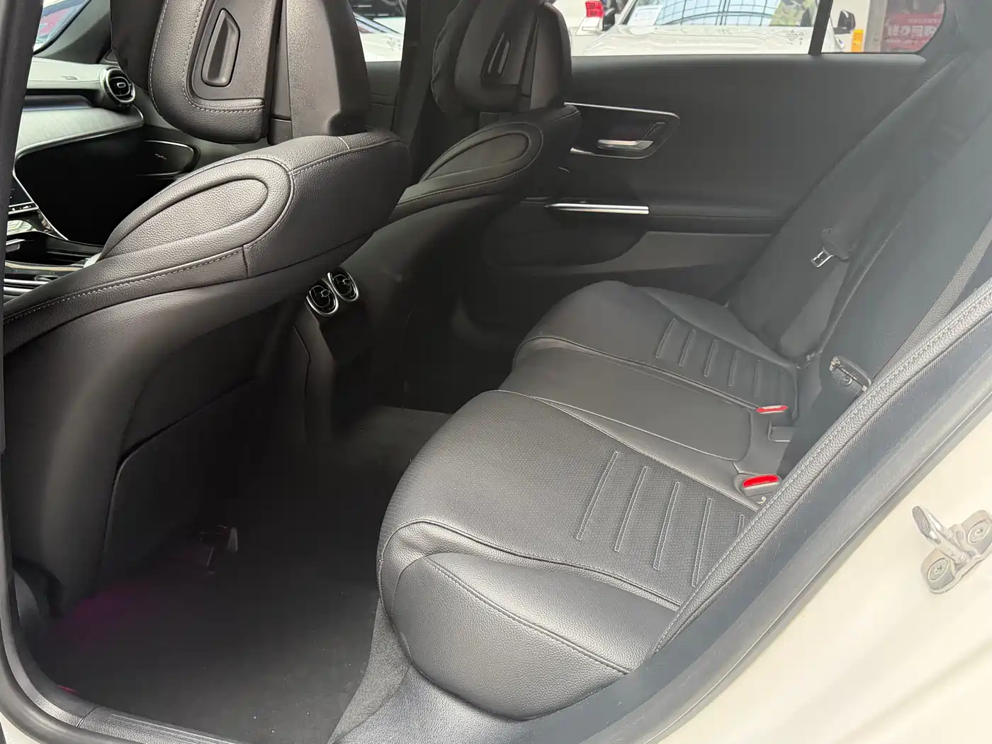 Mercedes-Benz C-Class 2025 C 200 L Sport Edition фото 6