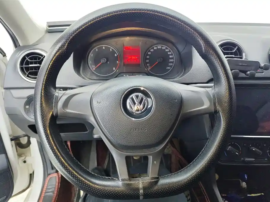 Volkswagen Jetta 2017 1.4L Manual Fashion фото 15