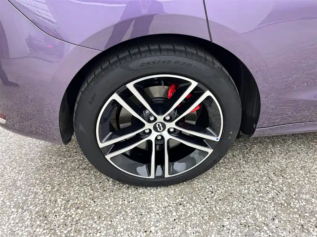AITO Wenjie AITO M5 2025 Extended Range Ultra AWD фото 12