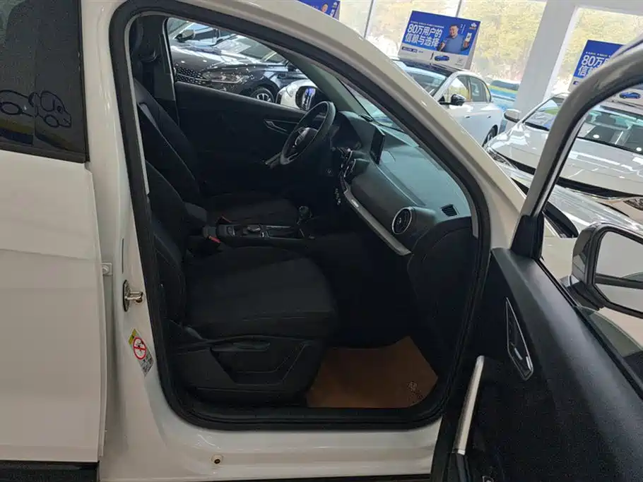 Audi Q2L 2020 35 TFSI Progressive Dynamic Model фото 8