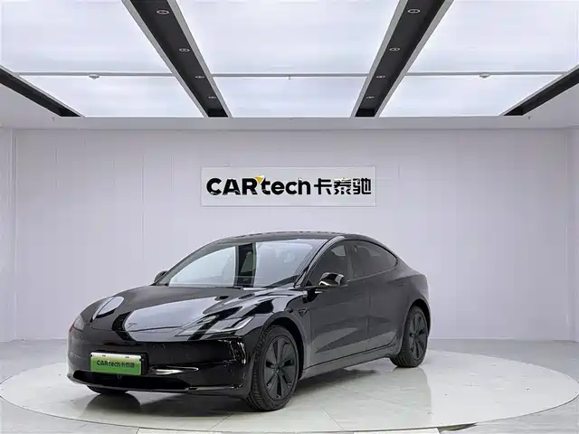 TESLA MODEL 3 2026
