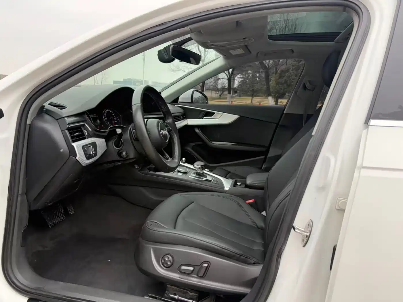 Audi A4L 2017 40 TFSI Progressive фото 4