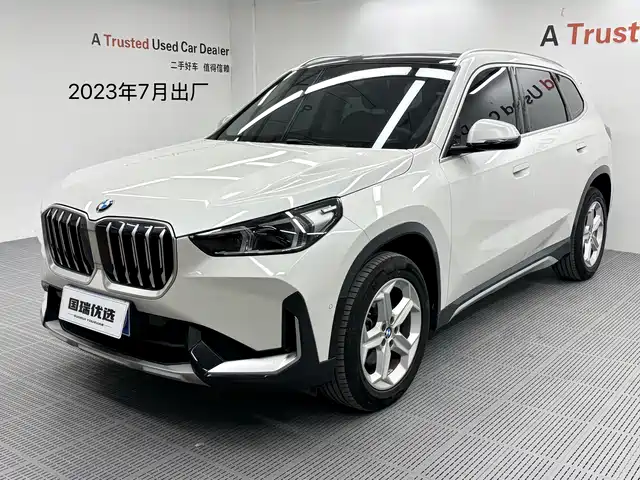 BMW X1 sDrive20Li, X Дизайн-пакет
