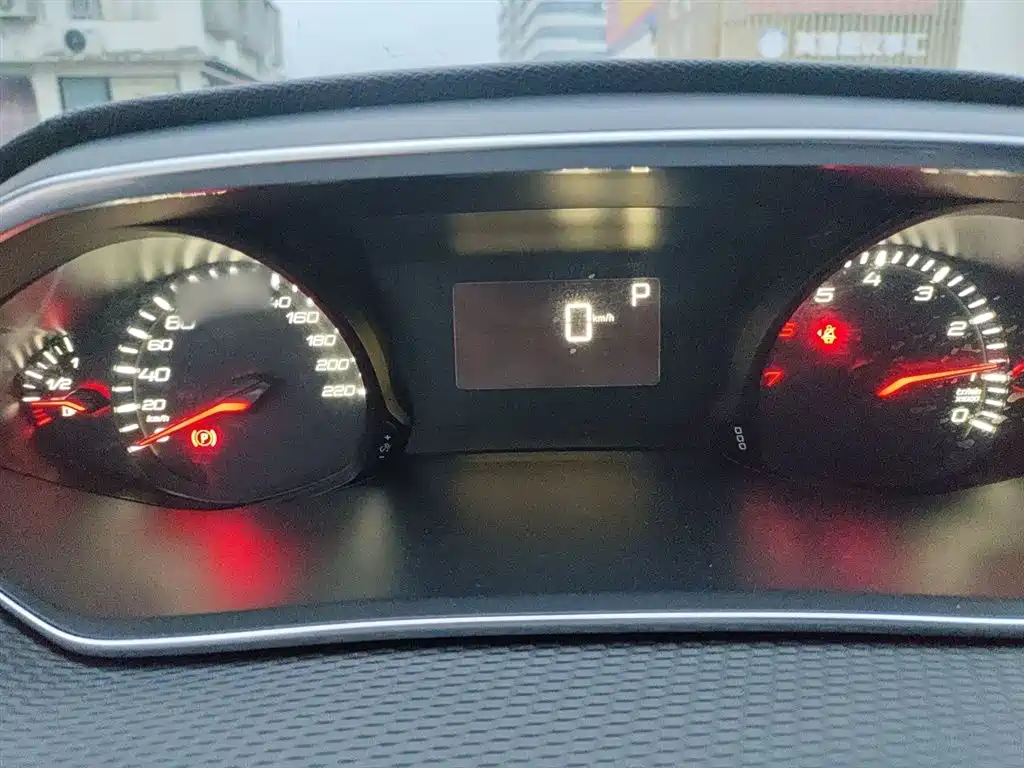 Peugeot 308 2019 230THP Automatic Luxury Edition China VI фото 4