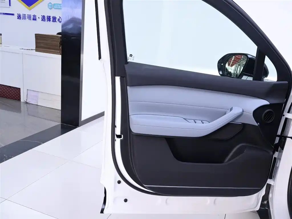 Photo 18 - NIO EC6