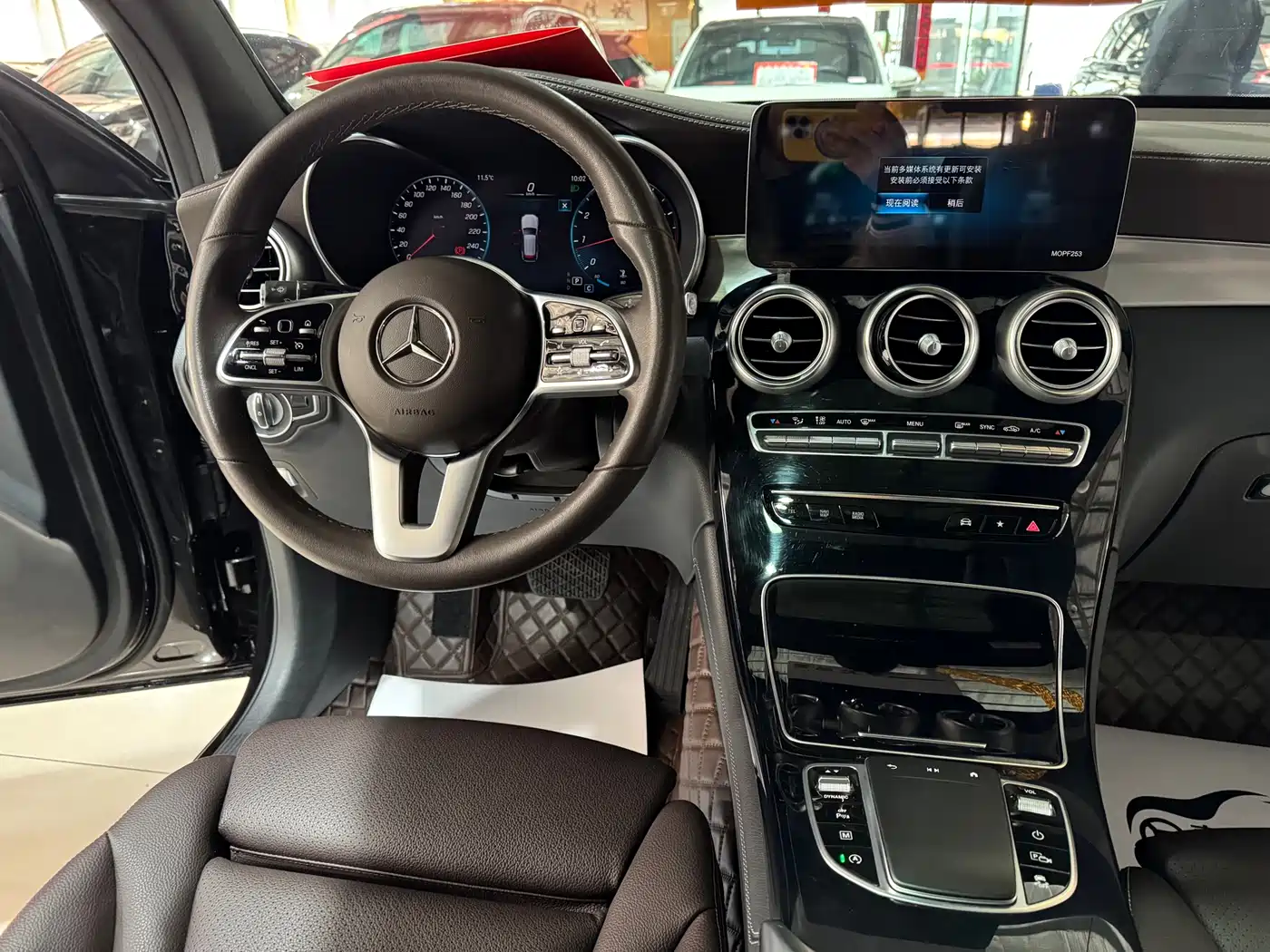 Mercedes-Benz GLC 2022 Model GLC 260 L 4MATIC Dynamic Edition фото 15